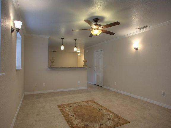5th image of 1110 N Ferrell St