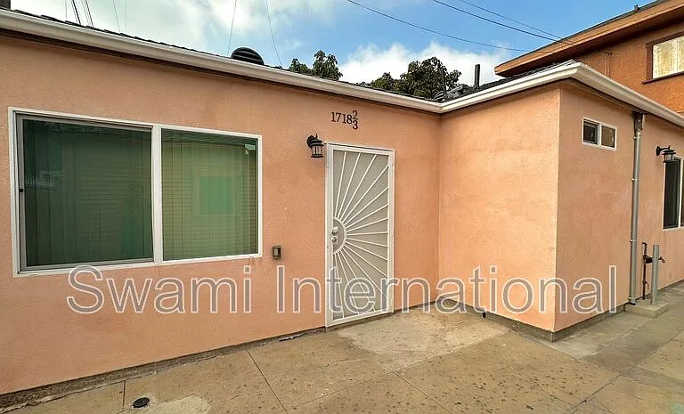 1716-1718 1/2 W 49th St #1718-2/3 — Photo 7