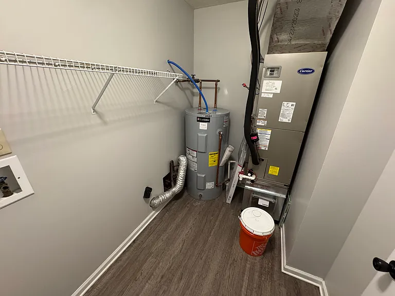 6947 Raritan Dr — Photo 20