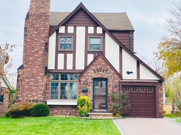 29 Sussex Rd, Clifton, NJ 07012