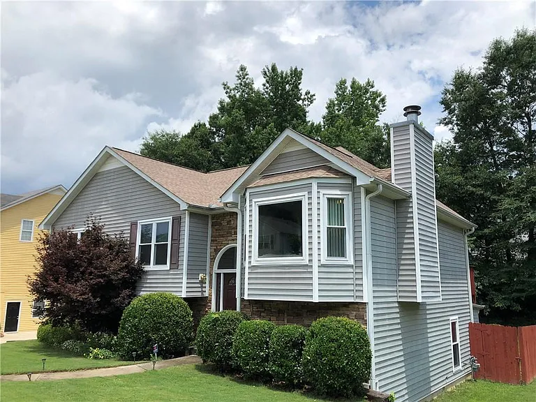 5955 Graywood Cir SE — Photo 3
