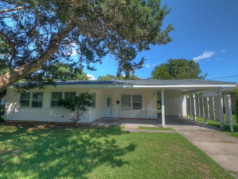 1st image of 107 Chestnut Dr
