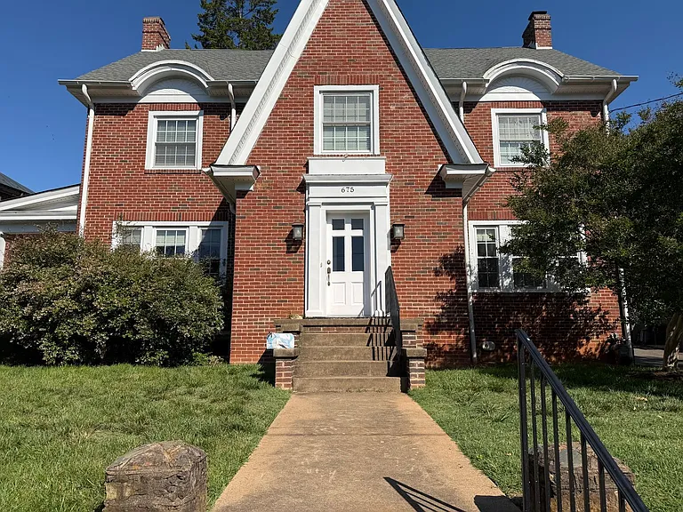 675 Evergreen Ave — Photo 4