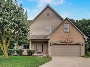 5482 Red Hawk Ln, Greenwood, IN 46142