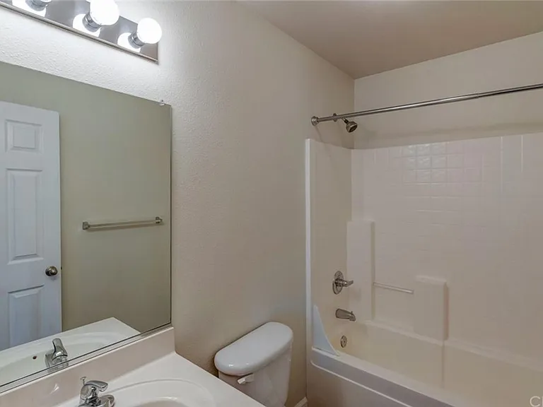 2675 Ceanothus Ave — Photo 9