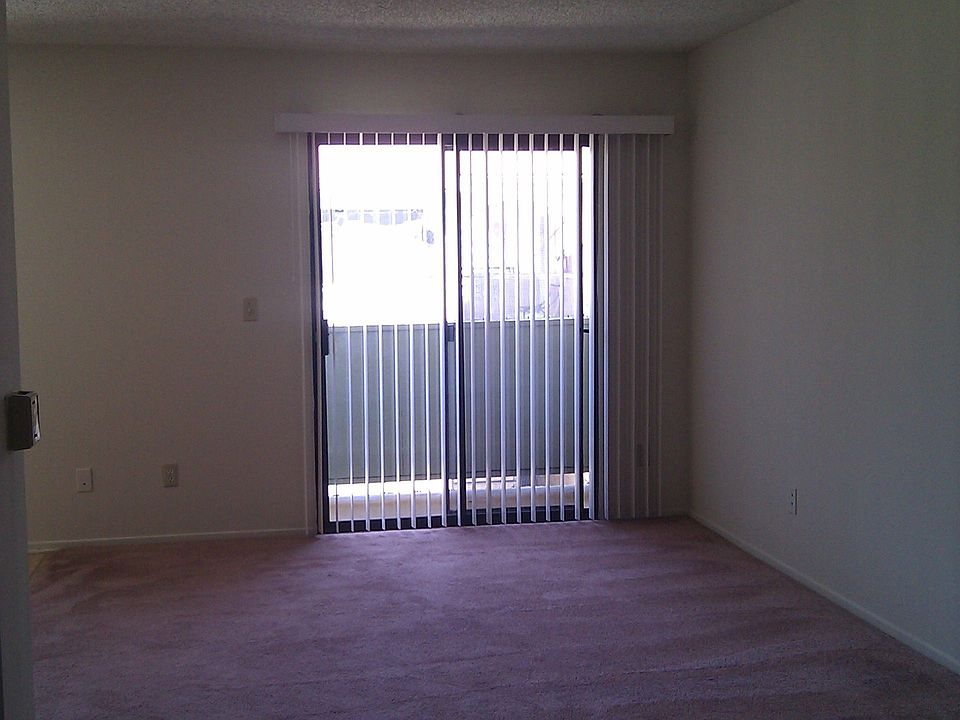 2nd image of 1665 W 158th St APT 208
