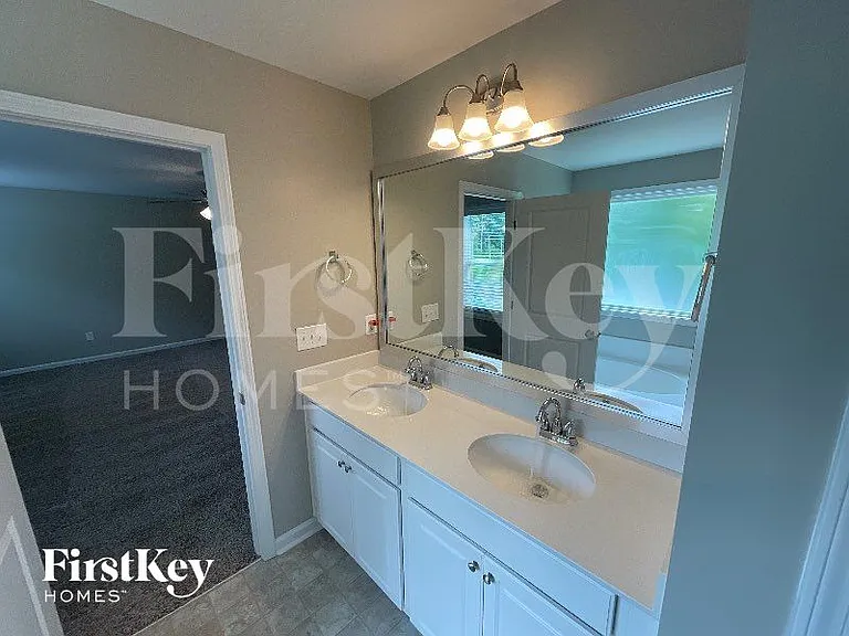 102 Sherrill Place Ln — Photo 9