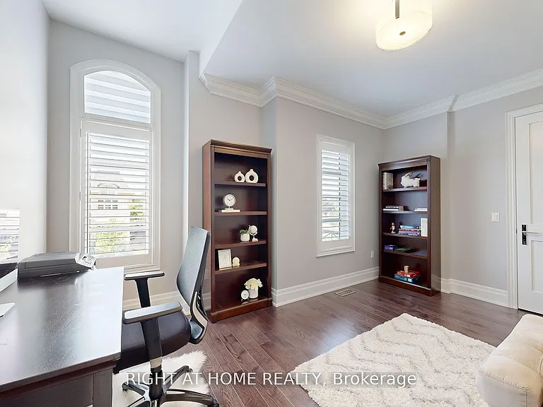 385 Tudor Ave — Photo 28