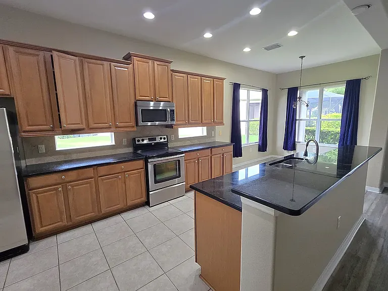 3637 Summerwind Cir — Photo 3