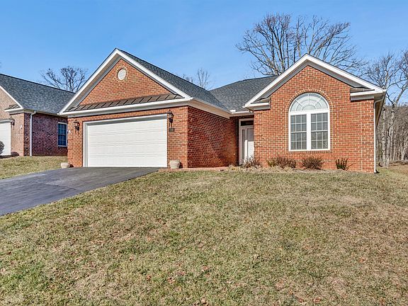 2nd image of 1705 Sawgrass Ct