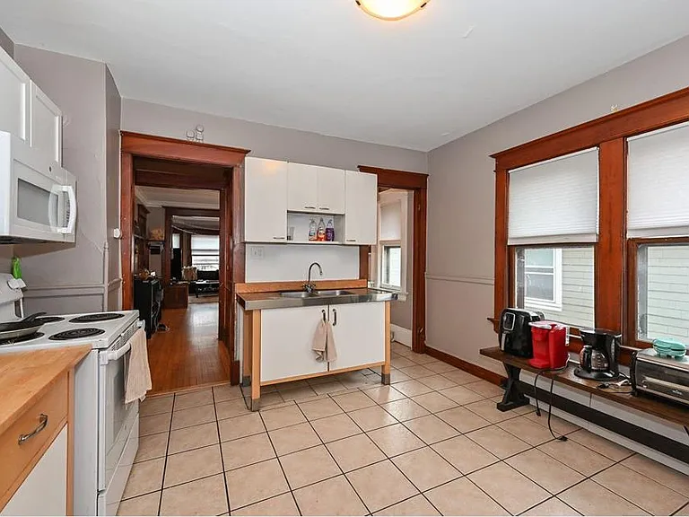 3063 N Cramer St — Photo 10
