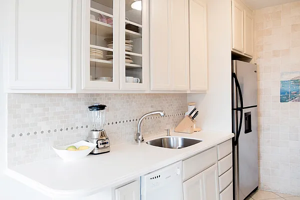 Sold by Alpha Properties NYC I LLC | media 22