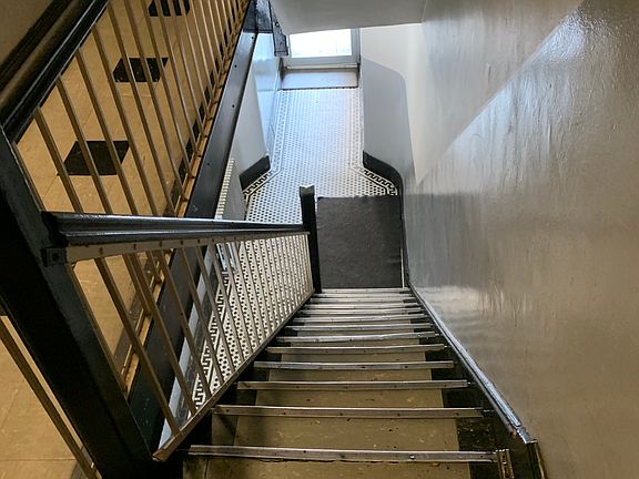 4th image of 418 E 14th St APT 5