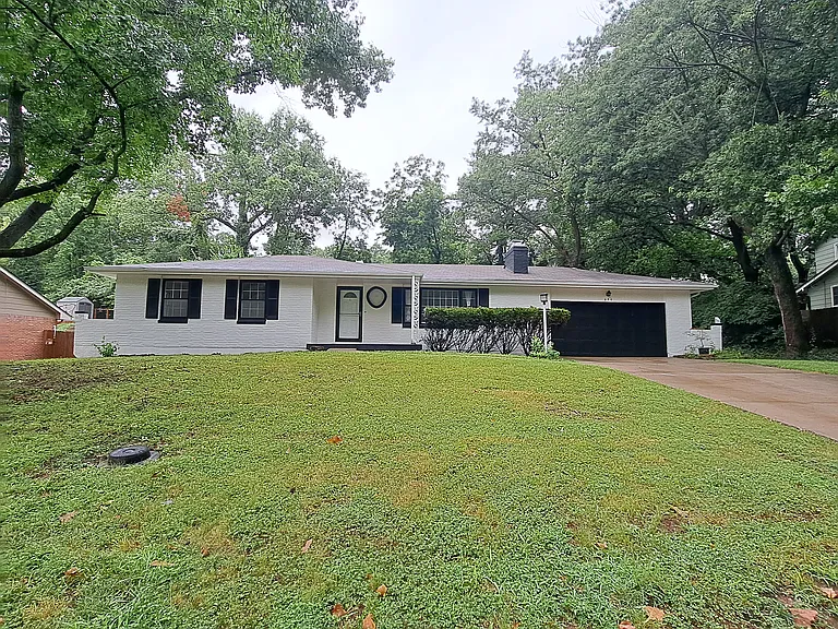 630 N Fairview Ave — Photo 16