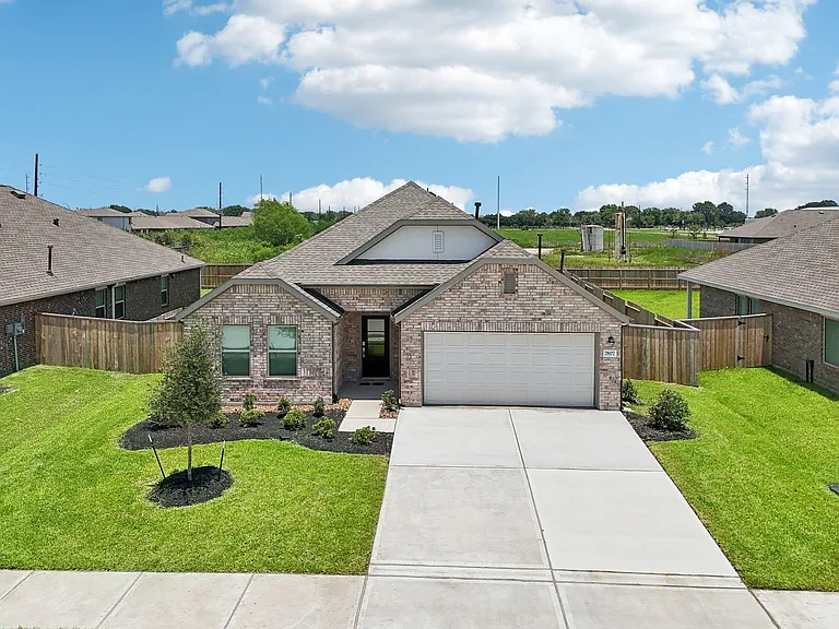 7807 Eagle Creek Ln — Photo 3