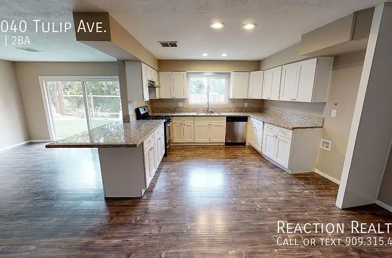 25040 Tulip Ave — Photo 6