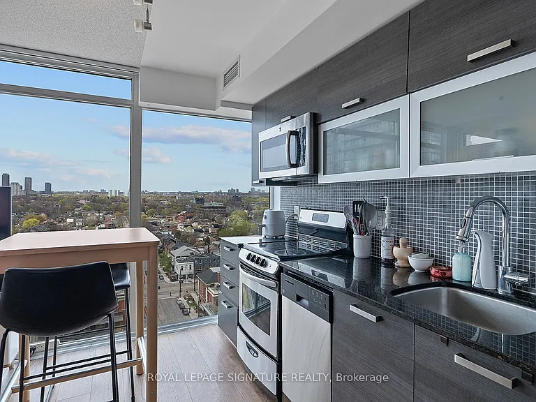 36 Lisgar St #1722E — Photo 4