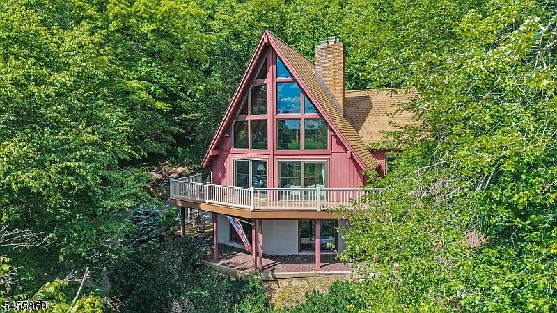 1st image of 84 Two Bridges Rd