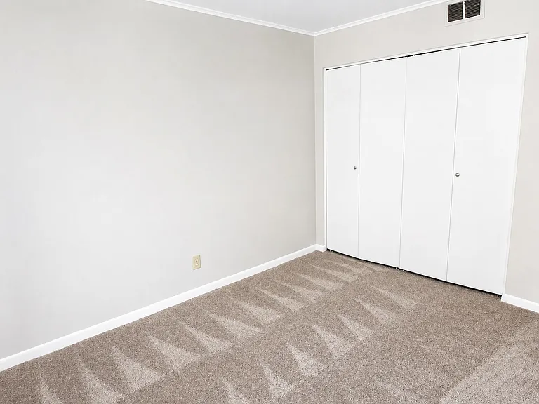 5148 E Willock Rd — Photo 6