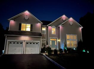 402 Rock Ridge Rd, Lake Hopatcong, NJ 07849