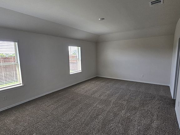 4th image of 4116 Amethyst Dr