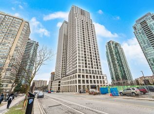 30 Elm Dr W #1807, Mississauga, ON L5B 0N6