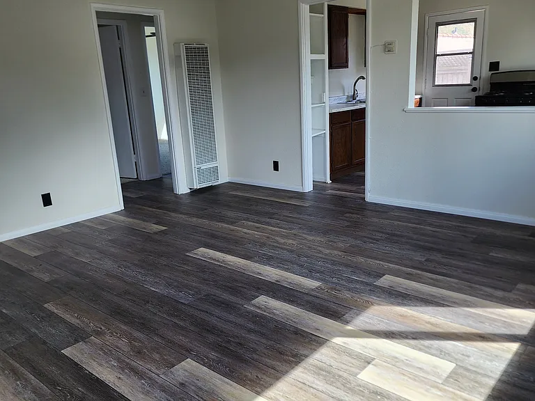 116 E Lewis St #B — Photo 12