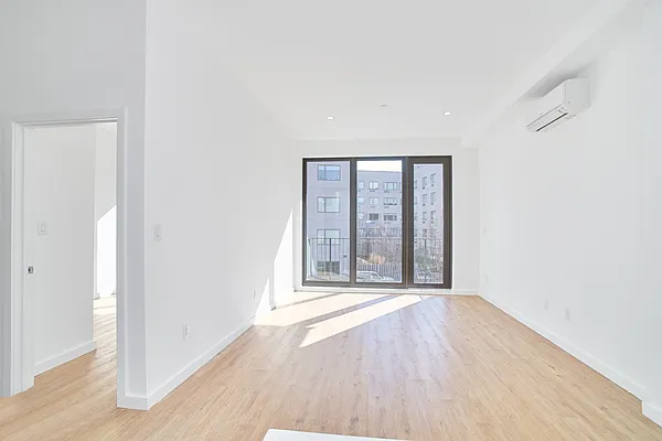 Rented by REAL New York | media 10