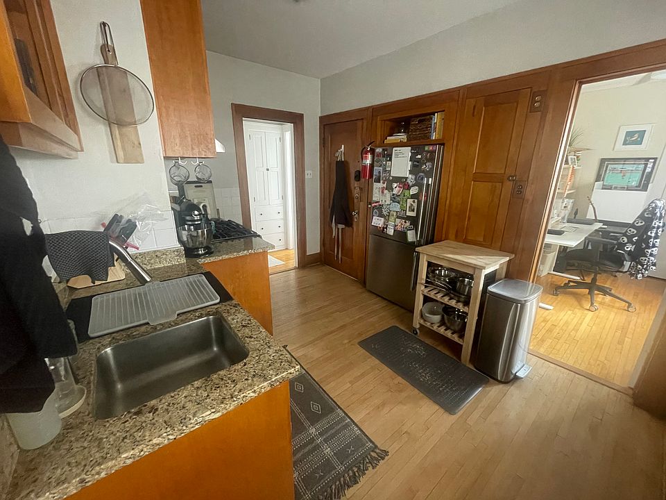 1st image of 3547 Garfield Ave #1