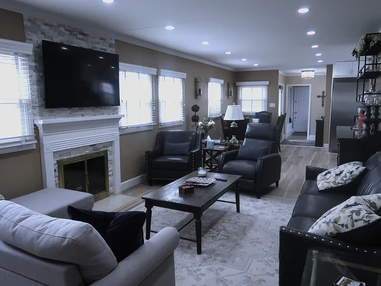 1725 Oak Park Dr — Photo 57