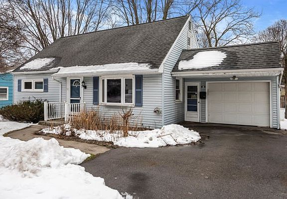 2nd image of 51 Caroline Dr