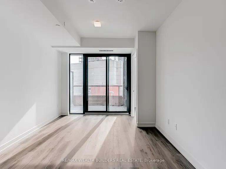 28 Eastern Ave #323 — Photo 8