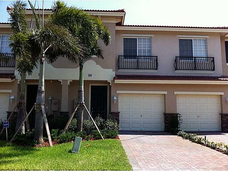 1st image of 285 Las Brisas Cir