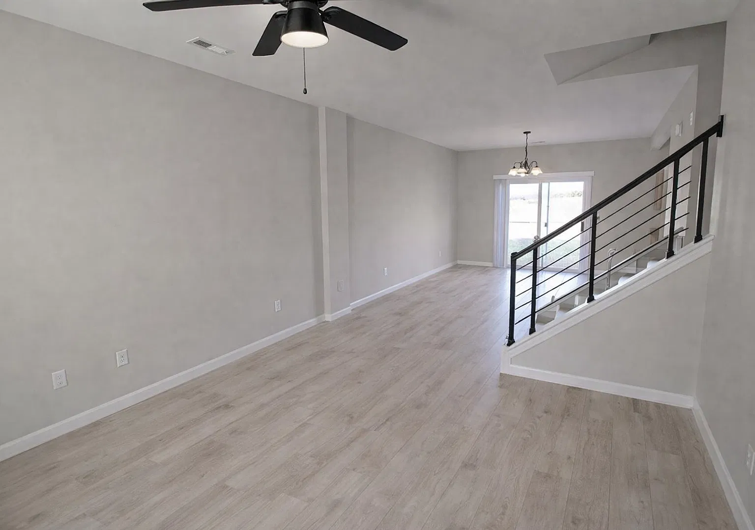 Brand New Townhomes! - Great location 3bed/2.5 bath — Photo 3