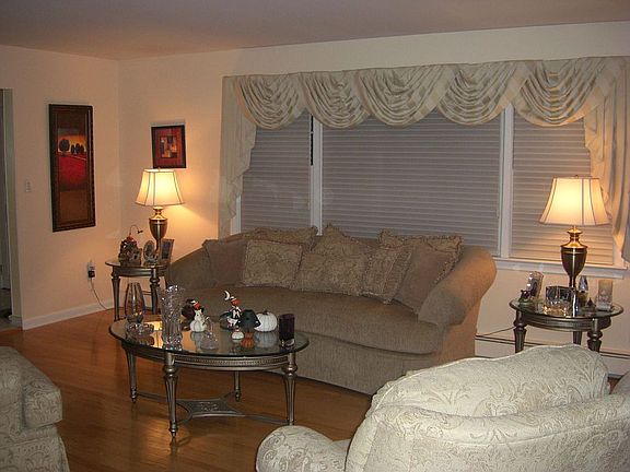 LivingRoom-3