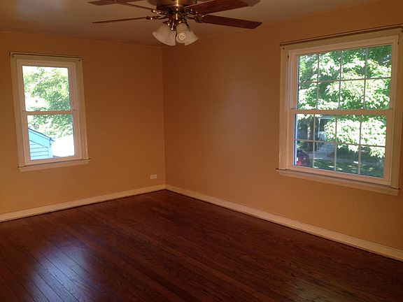 Master Bedroom 1st Photo