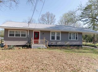 127 Graves St, Crossville, AL 35962