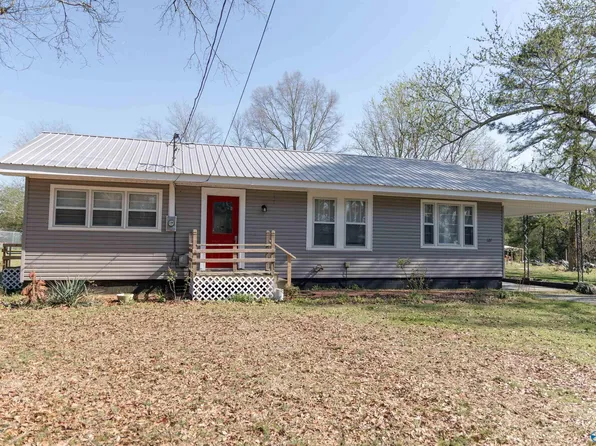 127 Graves St, Crossville, AL 35962