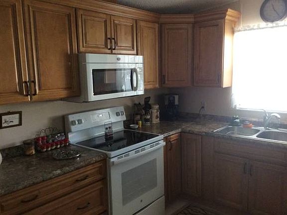 2nd image of 452 Waveside Dr
