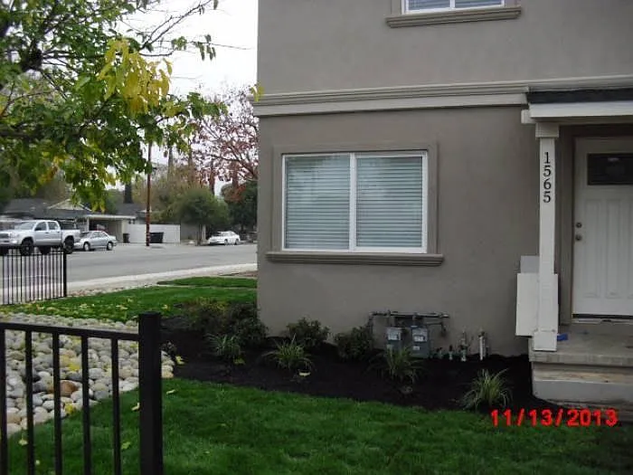 2 bed, 880 sqft, $2,800 — Photo 2