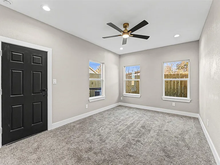8221 Flaxman St #A — Photo 23
