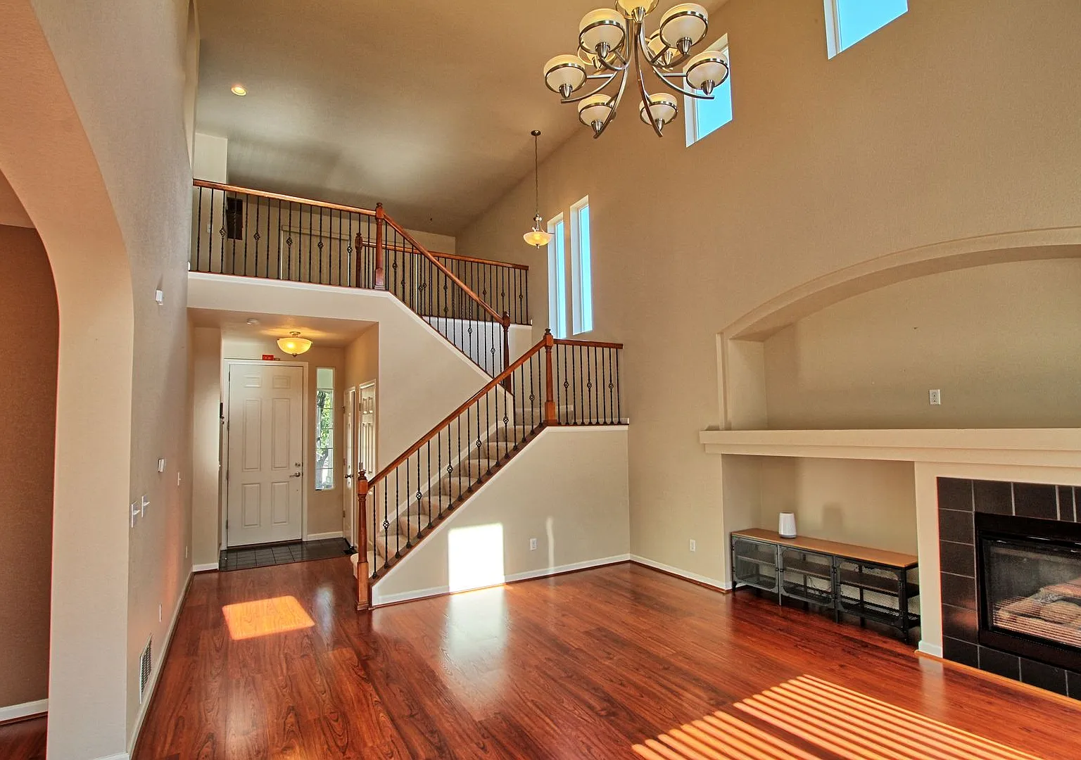 3 bed 2.5 bath House in Southcreek — Photo 2