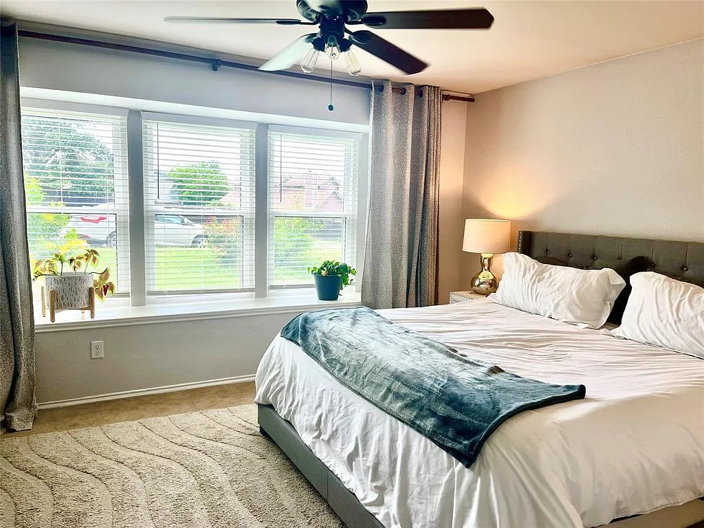 3 bed, 2.0 bath, 1496 sqft, $2,500 — Photo 4