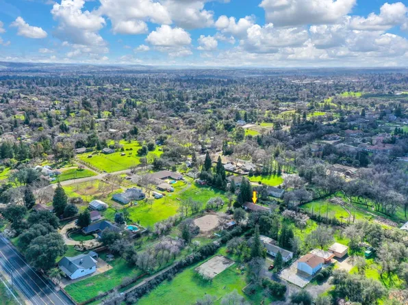 9152 Oak Ave, Orangevale, CA 95662