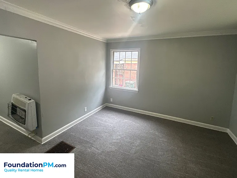 3326 Rosamond Ave — Photo 9