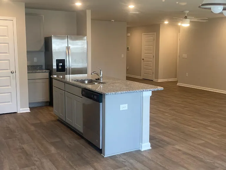 20591 Mercury Dr — Photo 6