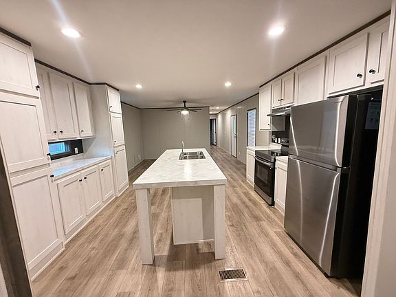 4th image of 10011 Cossey Rd