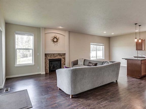 4th image of 2708 S Seabiscuit Dr