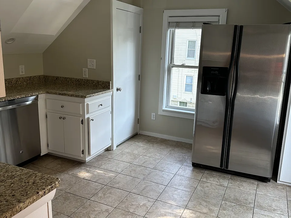 100 Lakewood St #2