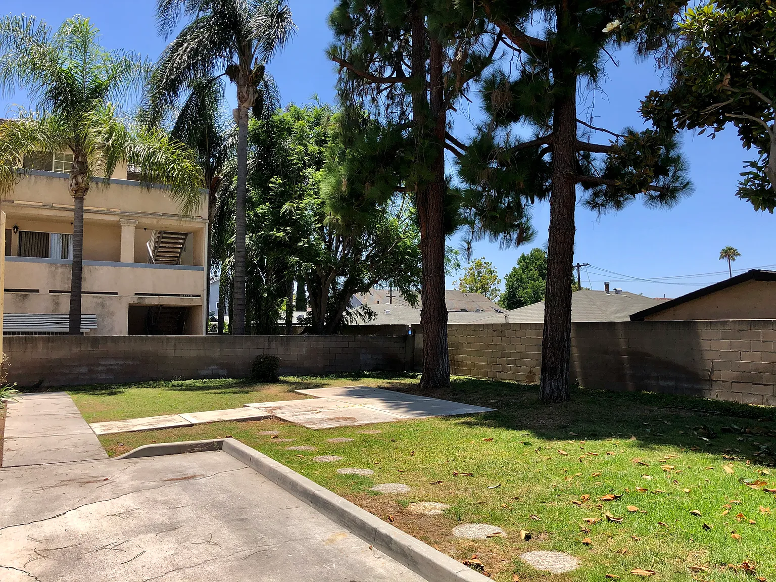 2 bed, 800 sqft, $2,100 — Photo 4